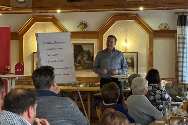 Volles Haus bei der Vorstellung von Christian Dietzel › SPD Ronneburg